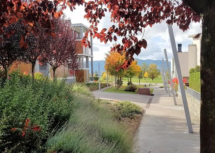 Esqui - Pirineo De Huesca - Golf & Relax - Valle De Tena Lägenhet